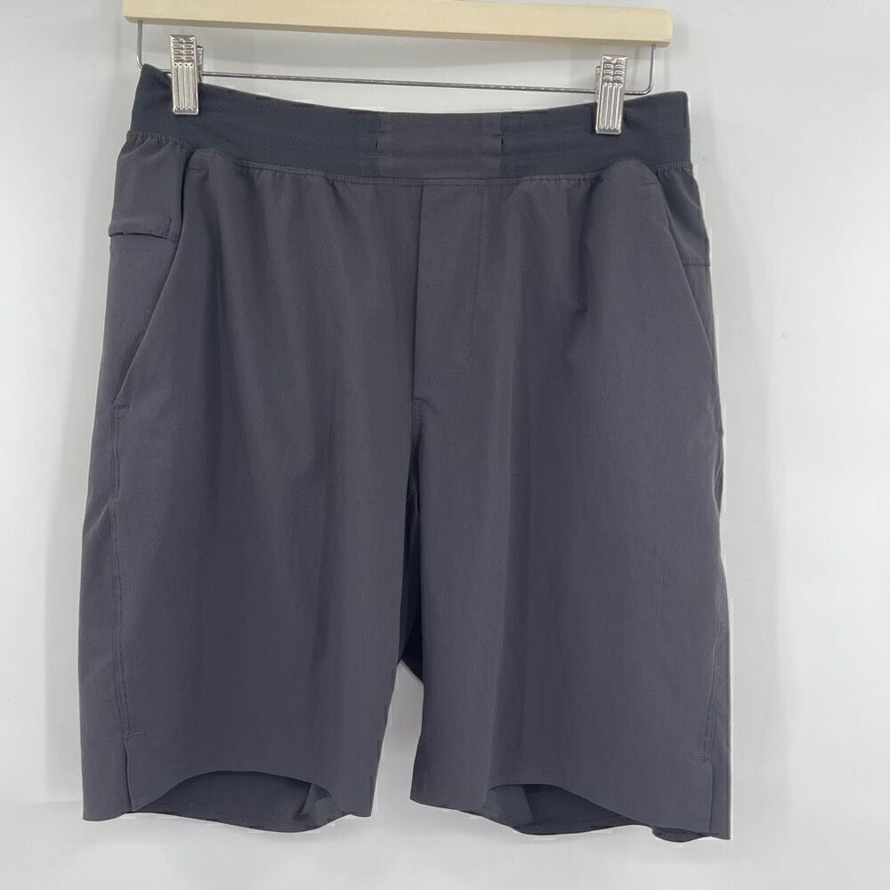 Lululemon Gray Elastic Waist Pull-On Athletic Active Shorts Medium